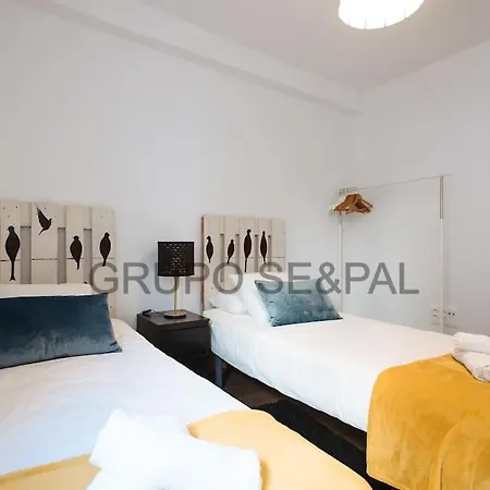 Cizq 2 Bedroom Center Cathedral And Alcazar